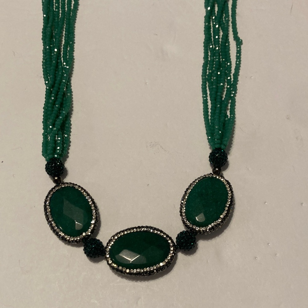 Green agate Multi-Strand Beaded Necklace with Faceted Oval Stones